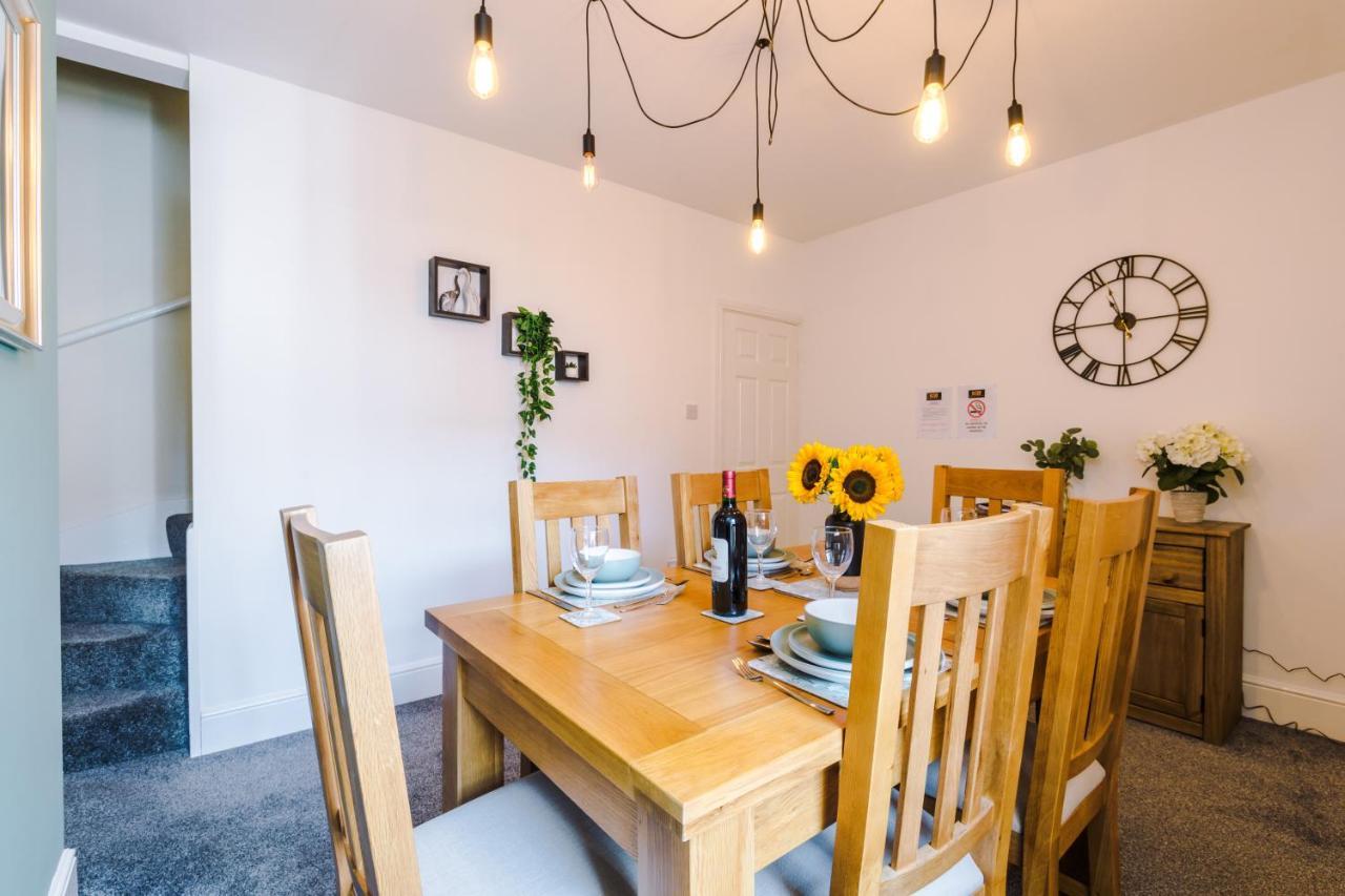 Spacious 2-Bed City-Centre Cottage In Chester By 53 Degrees Property - Ideal For Groups & Couples - Sleeps 6 Εξωτερικό φωτογραφία