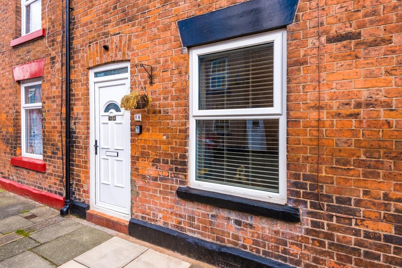 Spacious 2-Bed City-Centre Cottage In Chester By 53 Degrees Property - Ideal For Groups & Couples - Sleeps 6 Εξωτερικό φωτογραφία